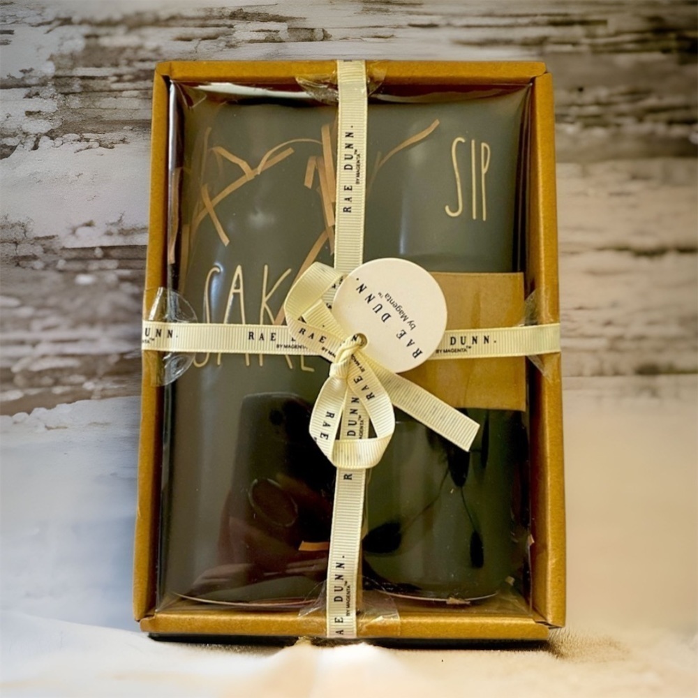 🌾FIRM PRICE NWT Rae Dunn Sake Set🌾 - Picture 2 of 4
